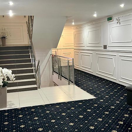 Hotel Vandia ティミショアラ エクステリア 写真