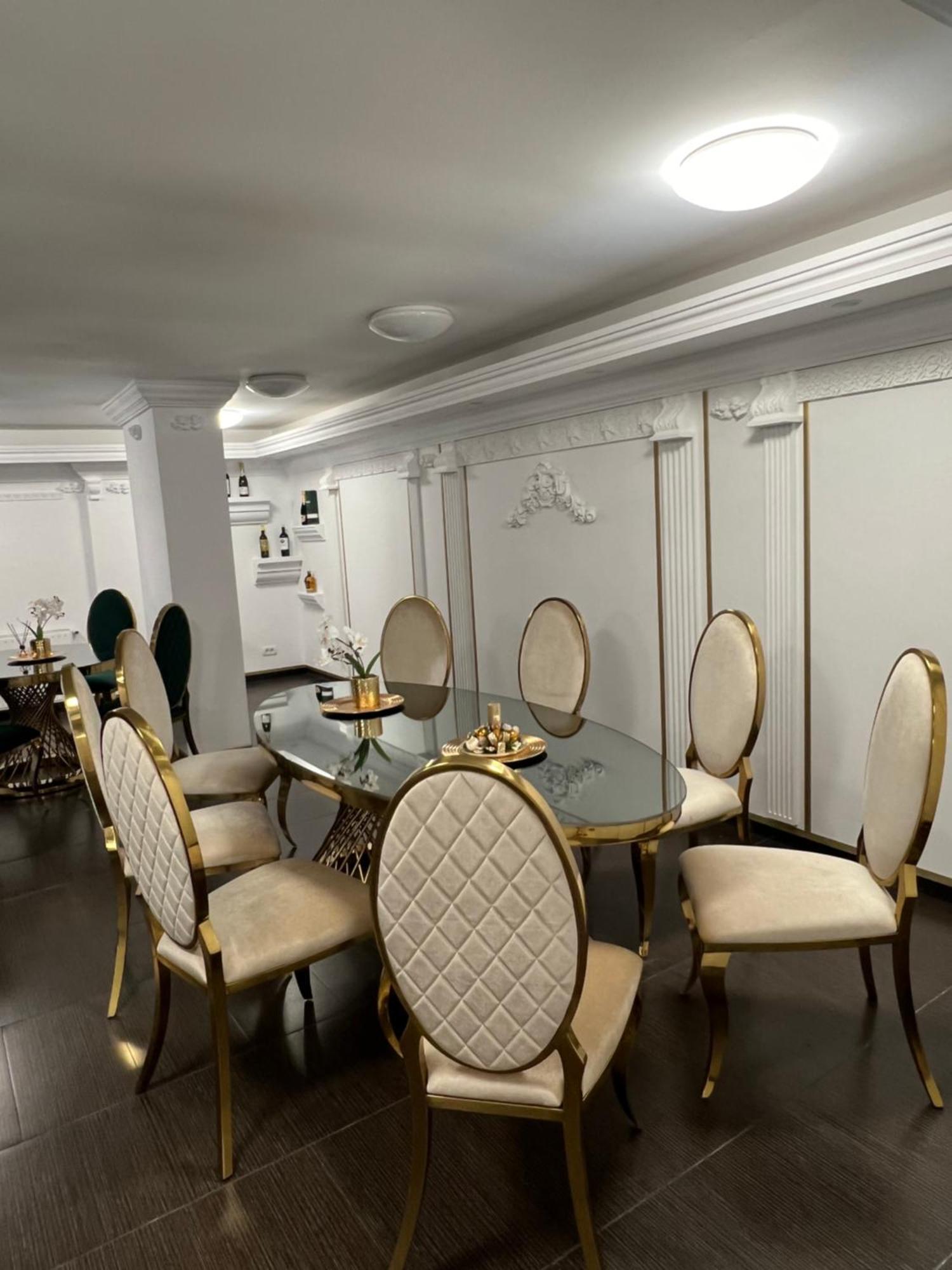 Hotel Vandia ティミショアラ エクステリア 写真