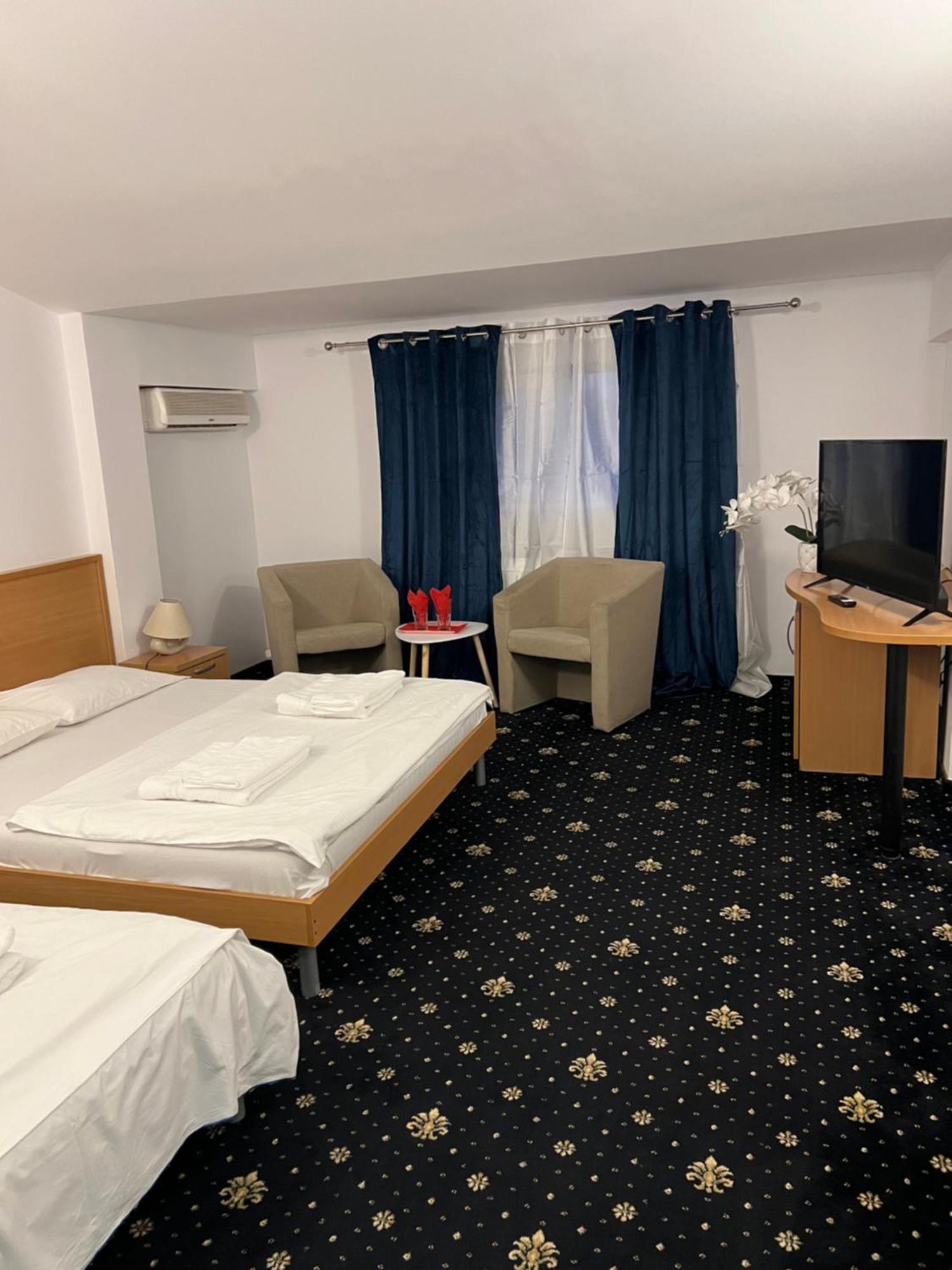 Hotel Vandia ティミショアラ エクステリア 写真